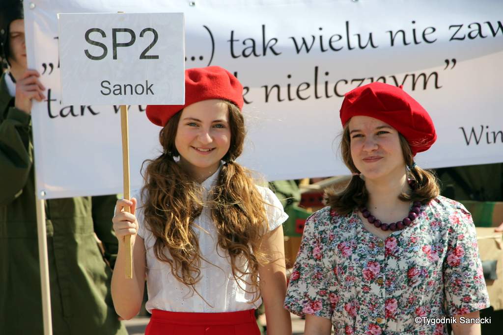 Uczniowie z powiatu sanockiego w Paradzie Niepodległości