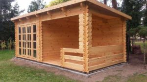 Dlaczego warto postawić dom z drewna?