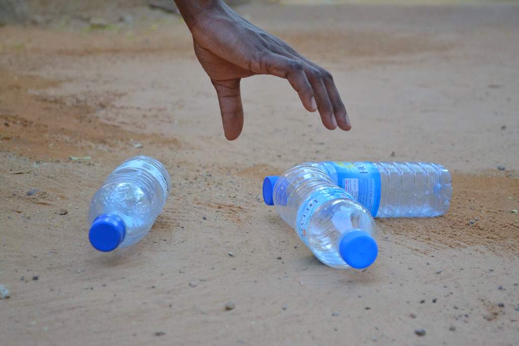 Kaucja za plastik. Ministerstwo Klimatu chce, by w 2020 r. parlament przyjął przepisy ws. kaucji za plastikowe butelki