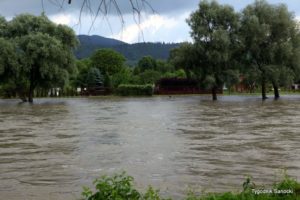 Alarm przeciwpowodziowy na terenie miast i gmin powiatu sanockiego