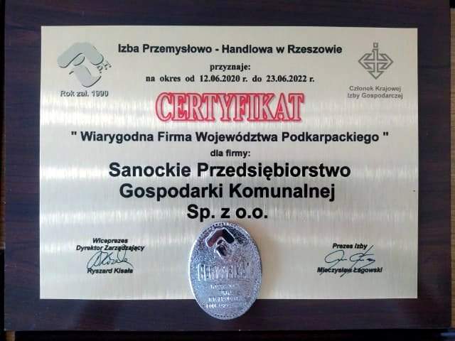 Sanockie Przedsiębiorstwo Gospodarki Komunalnej Sp. z .o.o. w Sanoku po raz kolejny zostało wyróżnione Certyfikatem „Wiarygodna Firma Województwa Podkarpackiego” oraz tytułem „Lider Województwa Podkarpackiego”