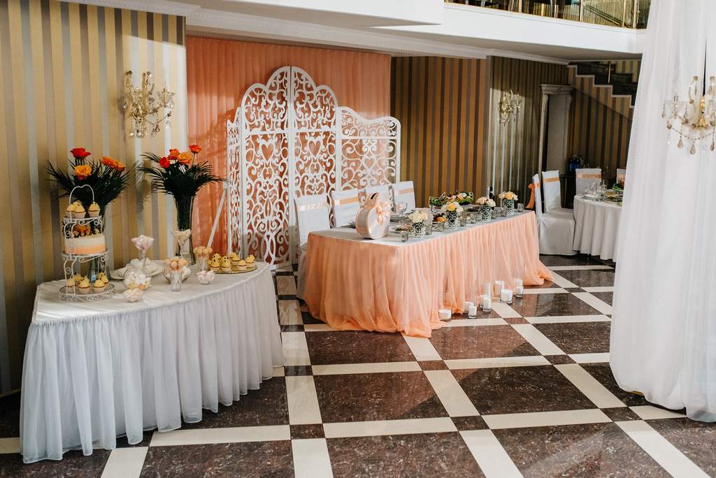 Jak wybrać perfekcyjną salę weselną w kilku prostych krokach?