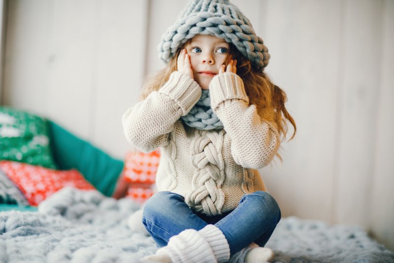 Dlaczego nie należy przegrzewać dziecka zimą?