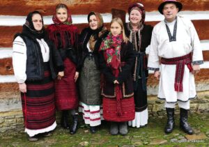 Skansen jako huculska wioska. Na Podkarpaciu powstaje film fabularny o profesorze Rudolfie Weiglu