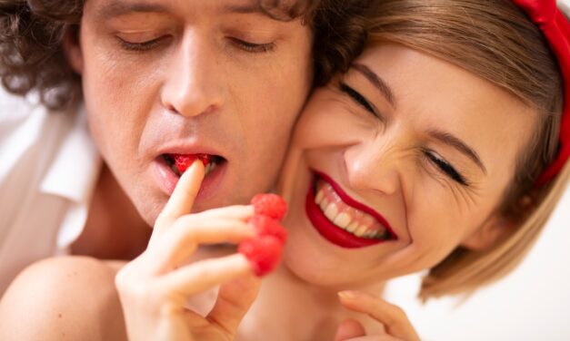 Słodko-gorzki RECITAL na dwa serca – zaproszenie