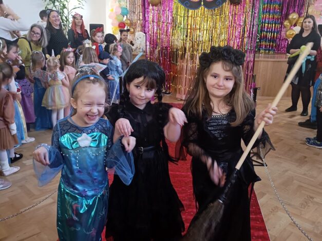 Bal karnawałowy w przedszkolu